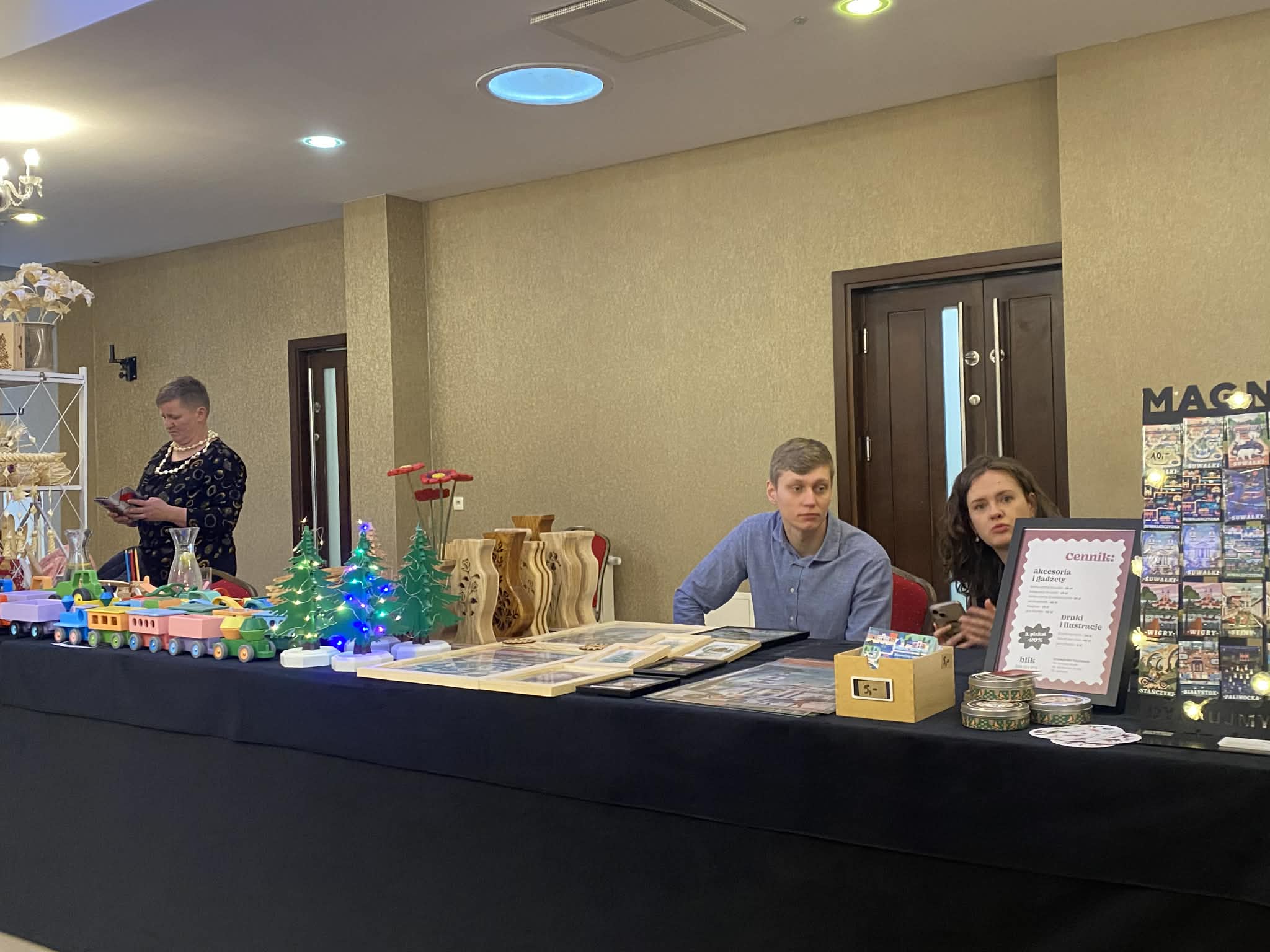 Swiateczny Kiermasz Rekodziela